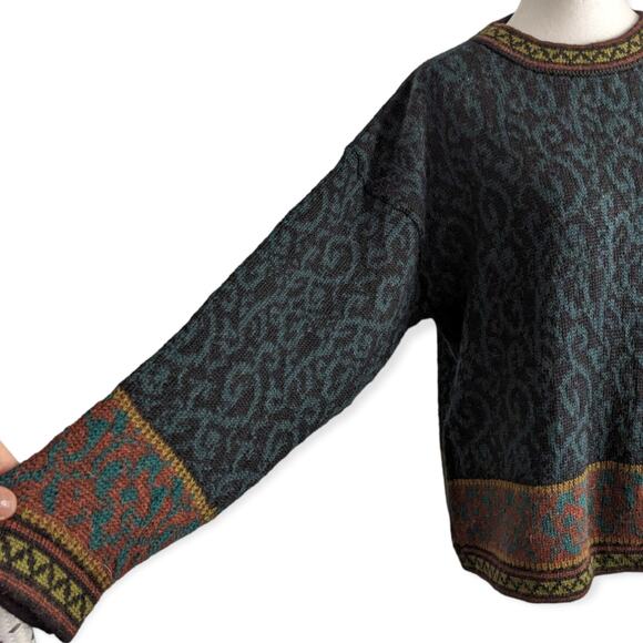 Peruvian Made Alpaca Scrollwork Design Sweater - Picture 7 of 11